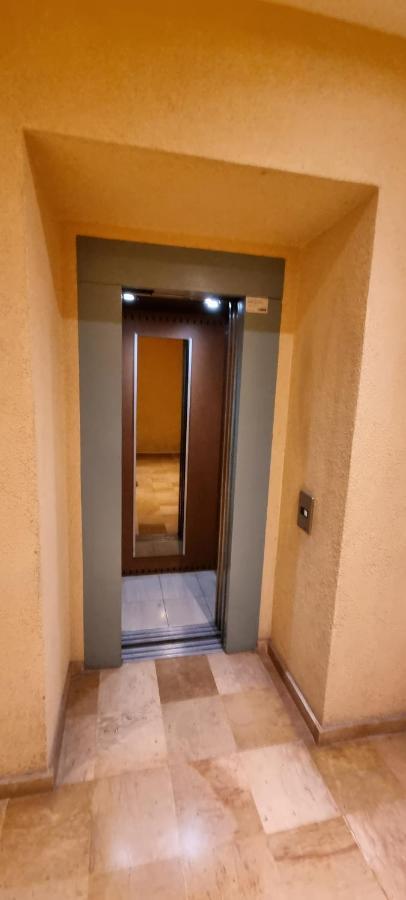 Loft 80m2 en plein cœur de la vieille ville 3 étoiles Tolone Esterno foto