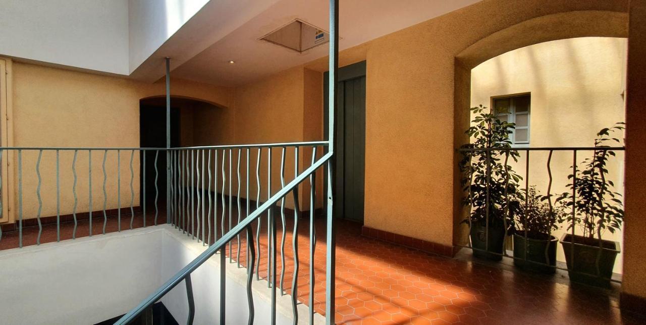 Loft 80m2 en plein cœur de la vieille ville 3 étoiles Tolone Esterno foto
