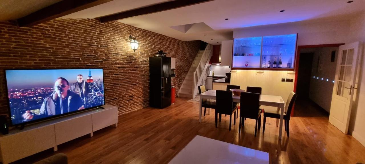 Loft 80m2 en plein cœur de la vieille ville 3 étoiles Tolone Esterno foto