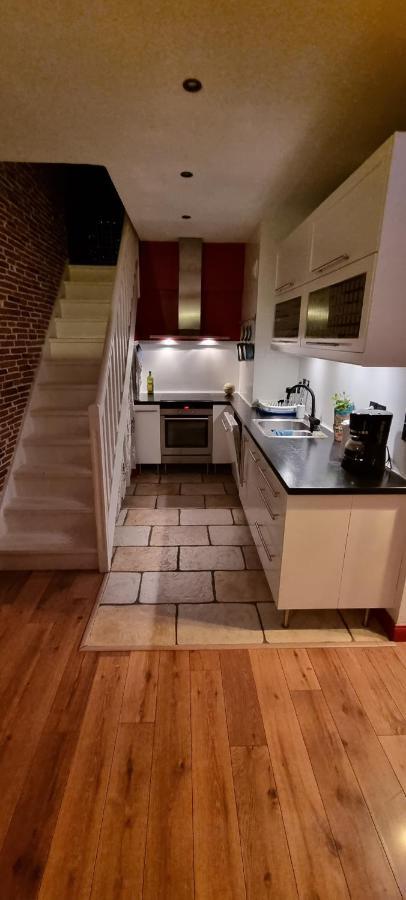 Loft 80m2 en plein cœur de la vieille ville 3 étoiles Tolone Esterno foto