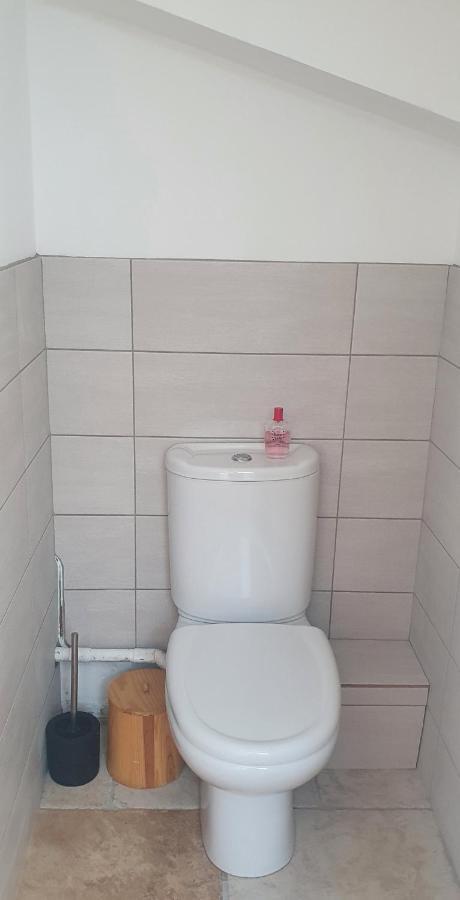Loft 80m2 en plein cœur de la vieille ville 3 étoiles Tolone Esterno foto
